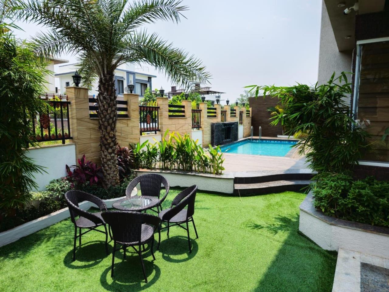 Premium Chalet Lonavala Luaran gambar