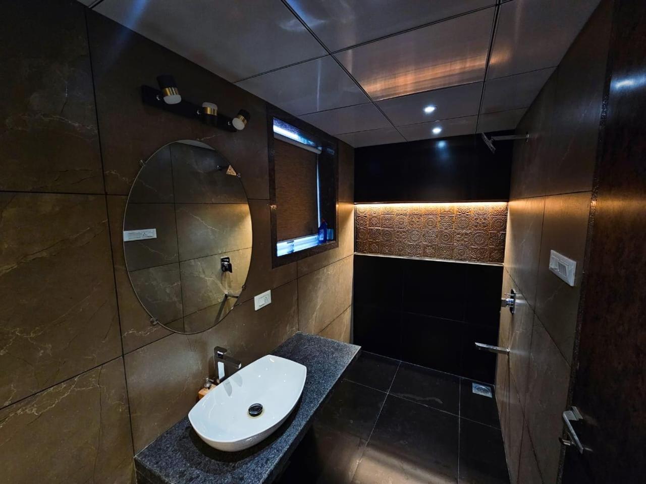 Premium Chalet Lonavala Luaran gambar