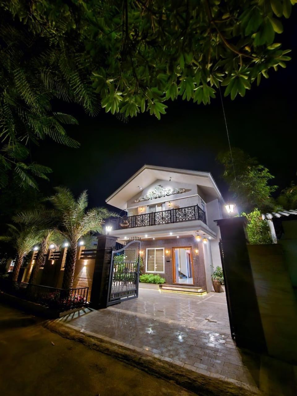 Premium Chalet Lonavala Luaran gambar